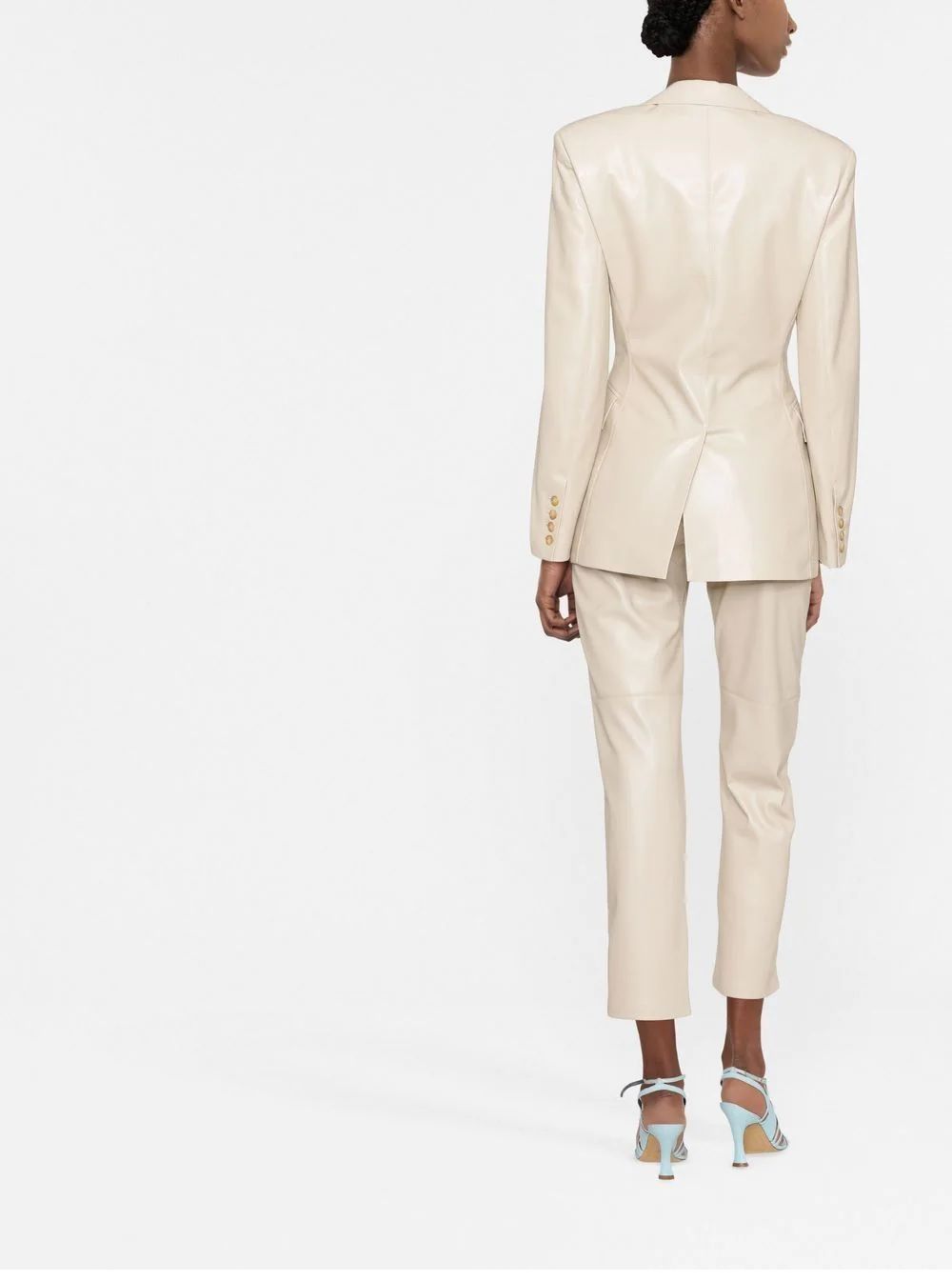 Giacca NANUSHKA HATHI Donna Scopri l'elegante giacca NANUSHKA HATHI da donna. Perfetta per ogni guardaroba.