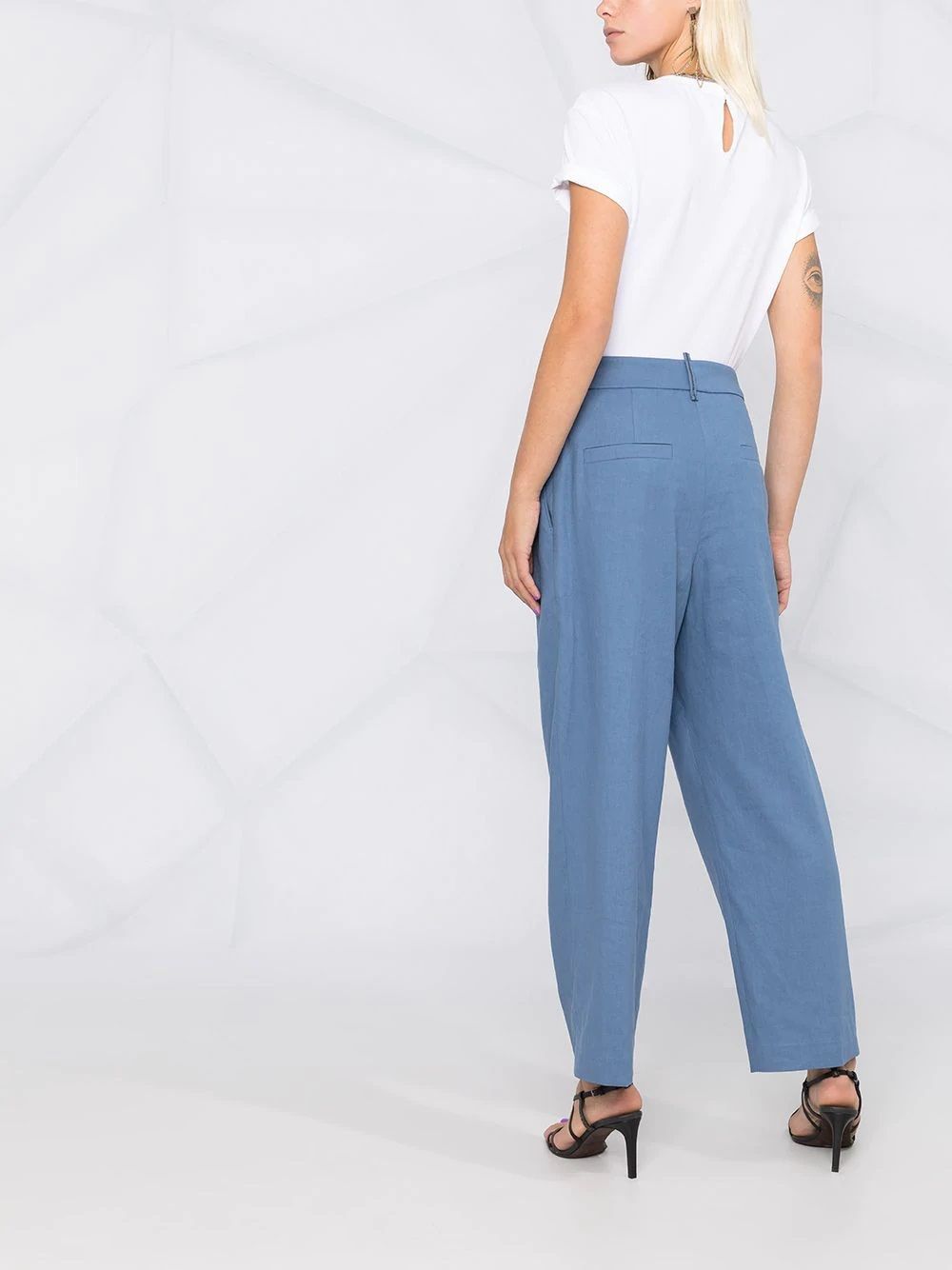 Women's White Brunello Cucinelli T-Shirt Women's T-Shirt by BRUNELLO CUCINELLI: round neck, contrasting hem, short sleeves. 93% CO, 7% EA.