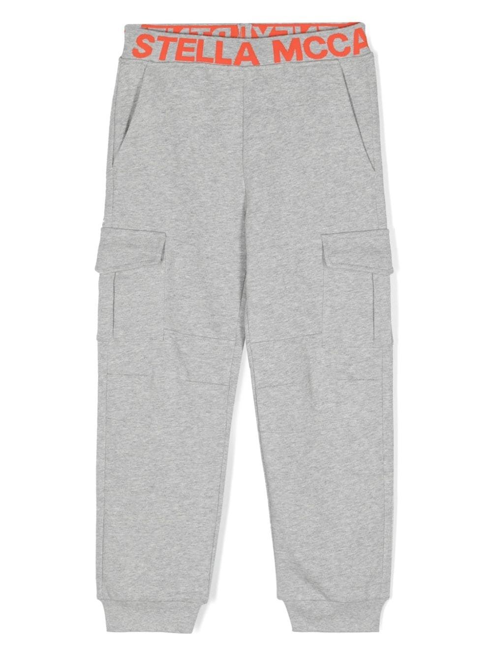 STELLA McCARTNEY KIDS Pantaloni per ragazze  Lo stile attivo incontra il comfort in questi pantaloni jogger per ragazze di STELLA McCARTNEY KIDS. Perfetti per la tua piccola fashionista.