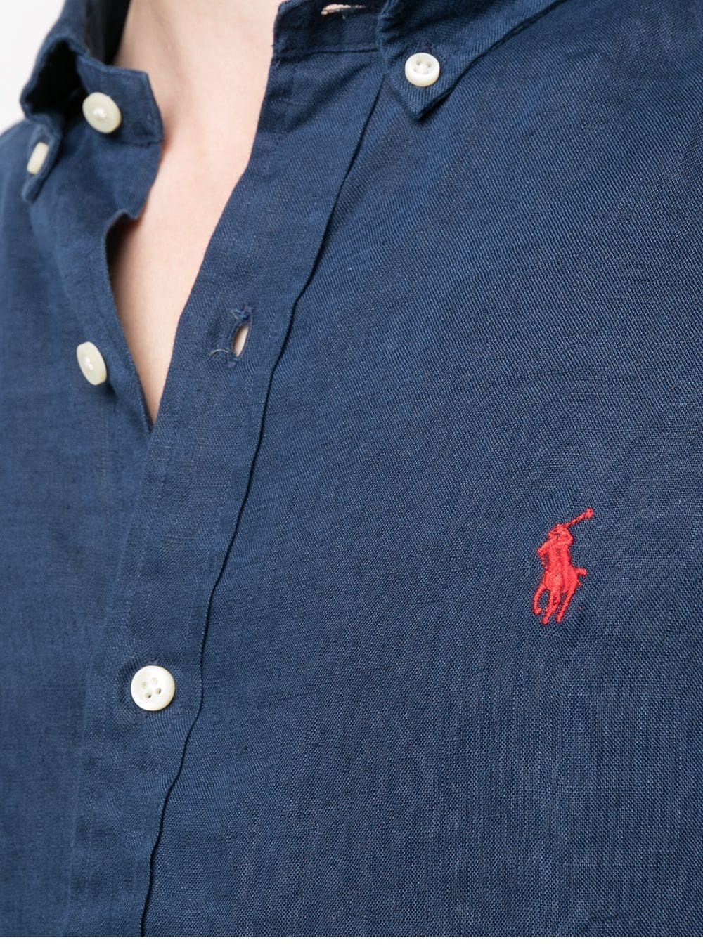 Ralph Lauren Men's Shirt  Upgrade your wardrobe with this 100% linen sport shirt from a top brand.