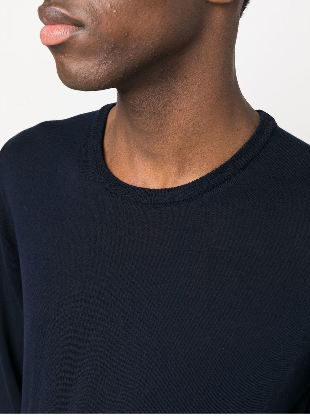 ROBERTO COLLINA Maglieria da uomo  Elegante maglieria da uomo di ROBERTO COLLINA - 100% cotone per un look classico