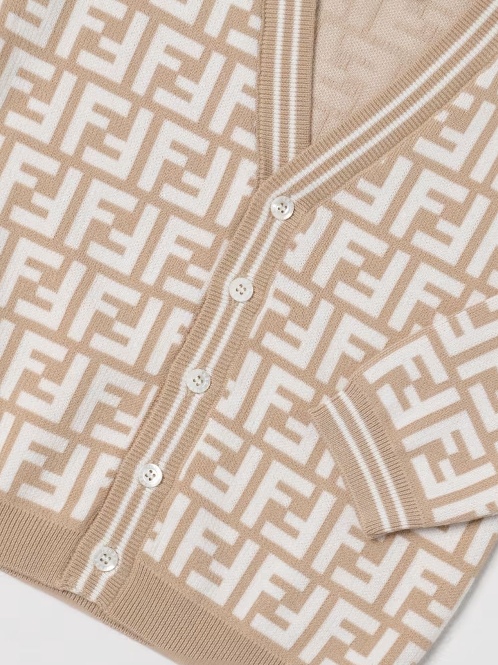 FENDI KIDS CARDIGAN FF Eleganti maglieria FENDI per ragazze - Collezione SS24