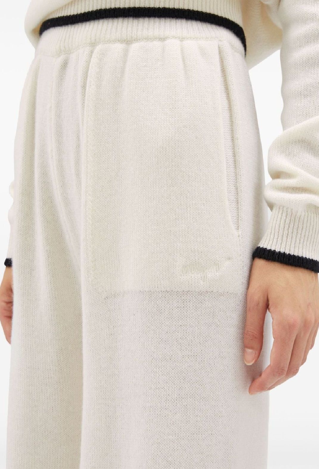 MSGM FW24 PANTALONE - Women's Wool Blend Pants Stay stylish and warm this season with our Women's Wool Blend Pants from MSGM FW24. Perfect for any occasion. Shop now!