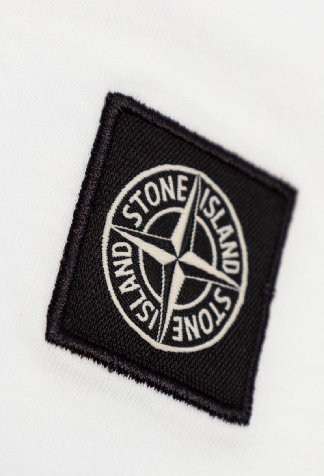 Stone Island Kids T-Shirt Premium 100% cotton t-shirt from Stone Island Kids' FW24 collection. Perfect for stylish boys.