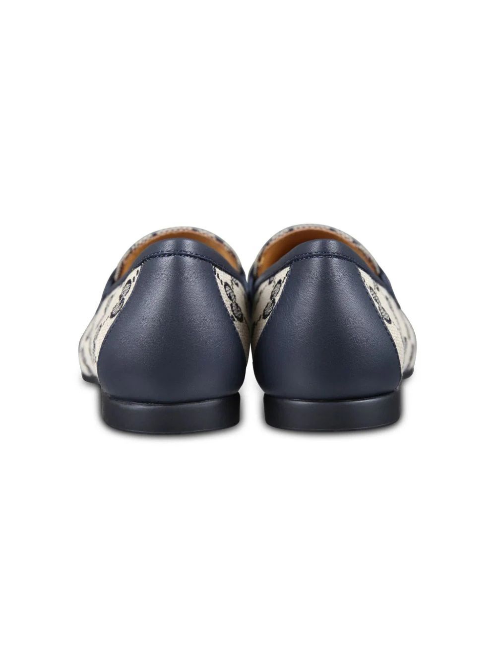 Gucci Kids Mocassino Eleganti mocassini per bambini della collezione GUCCI KIDS FW24. Realizzati con il 65% di PL, il 18% di CO e il 17% di PA per un look alla moda. Acquista ora!