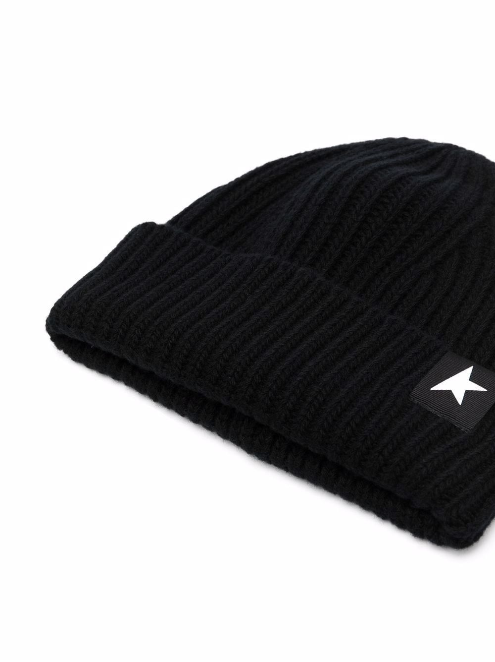 Golden Goose DB Star Beanie for Men Stay warm in style with this 100% wool beanie from Golden Goose DB FW24. Perfect for men's accessories.