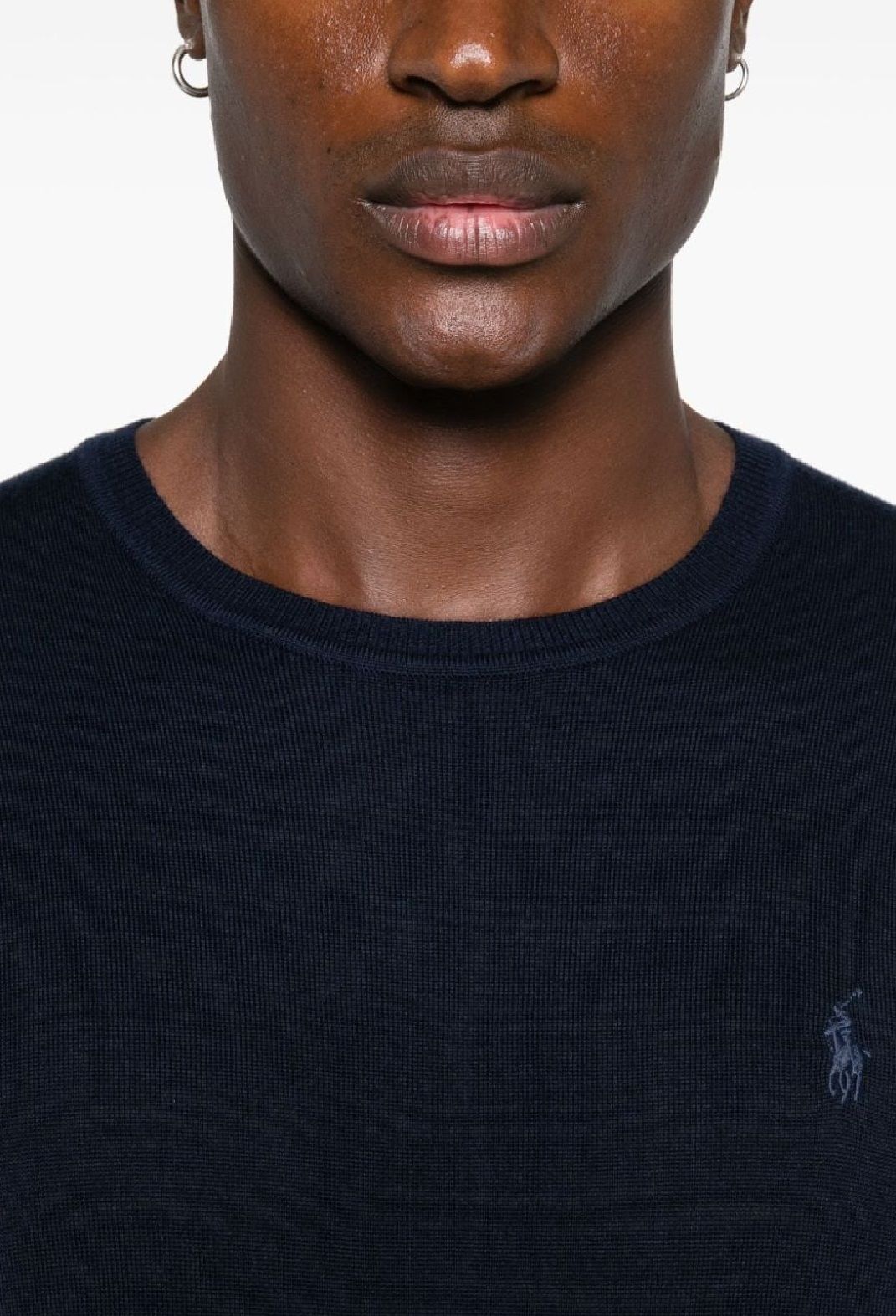 RALPH LAUREN Maglione da uomo Rimani al caldo e alla moda con questo pullover in lana al 100% della collezione FW24 di RALPH LAUREN. Perfetto per la maglieria maschile.