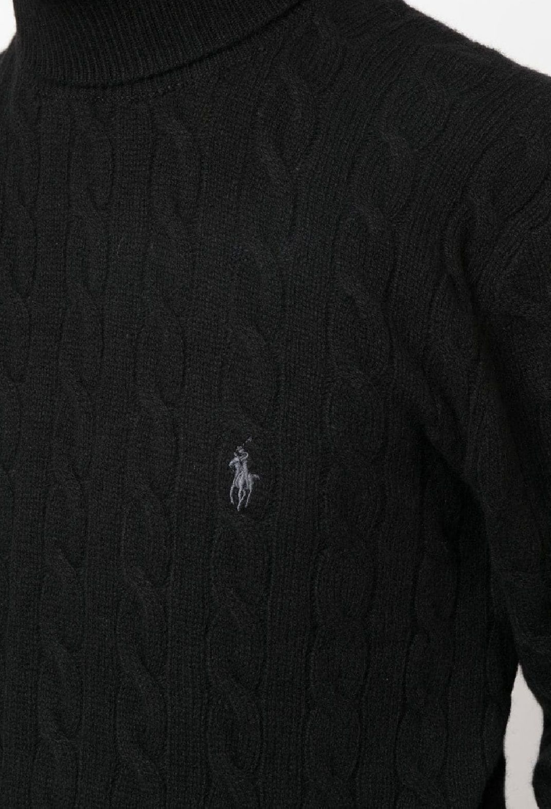 Ralph Lauren Pullover for man Stay warm and stylish with this luxurious wool and cashmere blend pullover from Ralph Lauren FW24. Perfect for men's knitwear collection.