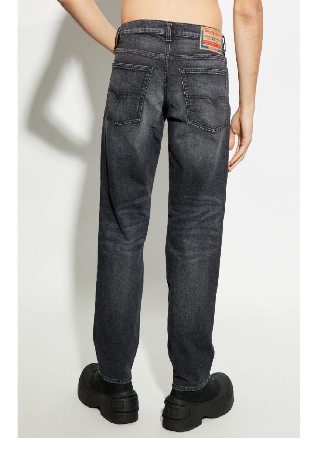 Diesel D-FINITIVE L.32 Pants  D-FINITIVE L.32 PANTALONI