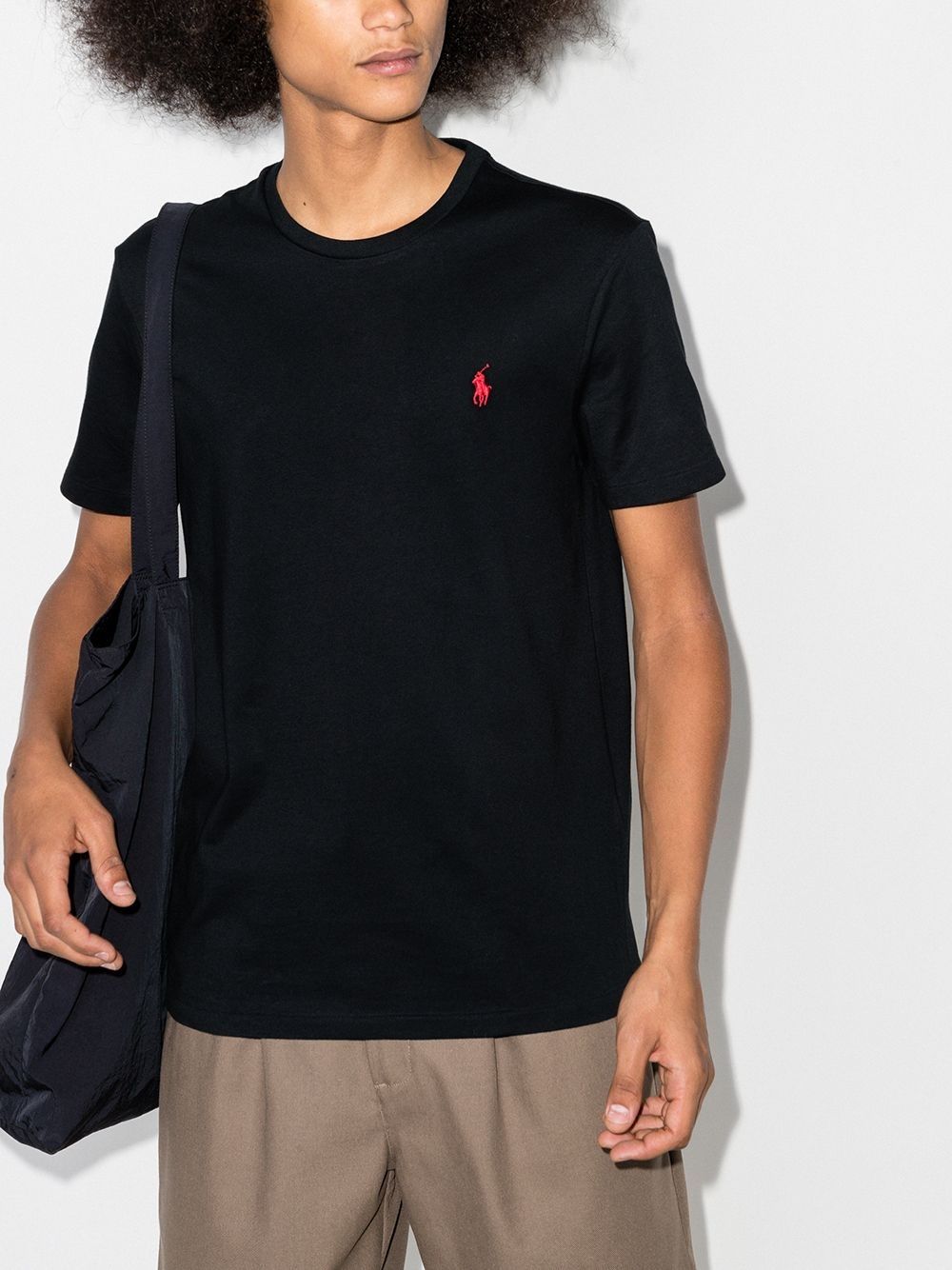 Men's Black Ralph Lauren T-Shirt  Men's black t-shirt by Ralph Lauren. Slim fit, 100% CO, round neck, short sleeves. Embroidered logo.