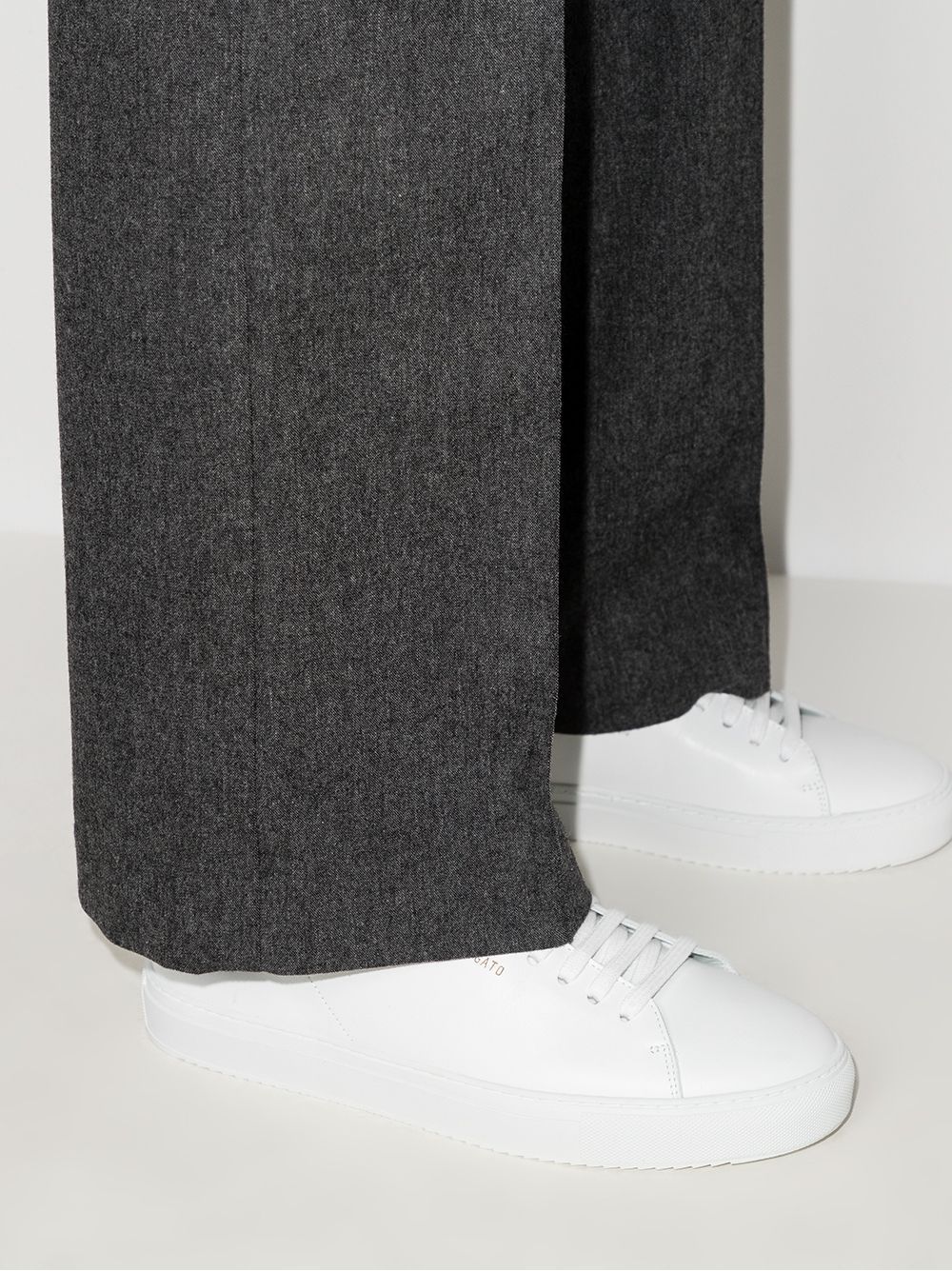 Men's AXEL ARIGATO SNEAKERS Shop Axel Arigato's stylish men's white CLEAN 90 sneakers. 100% LE. Logo. Laces. Round tip.