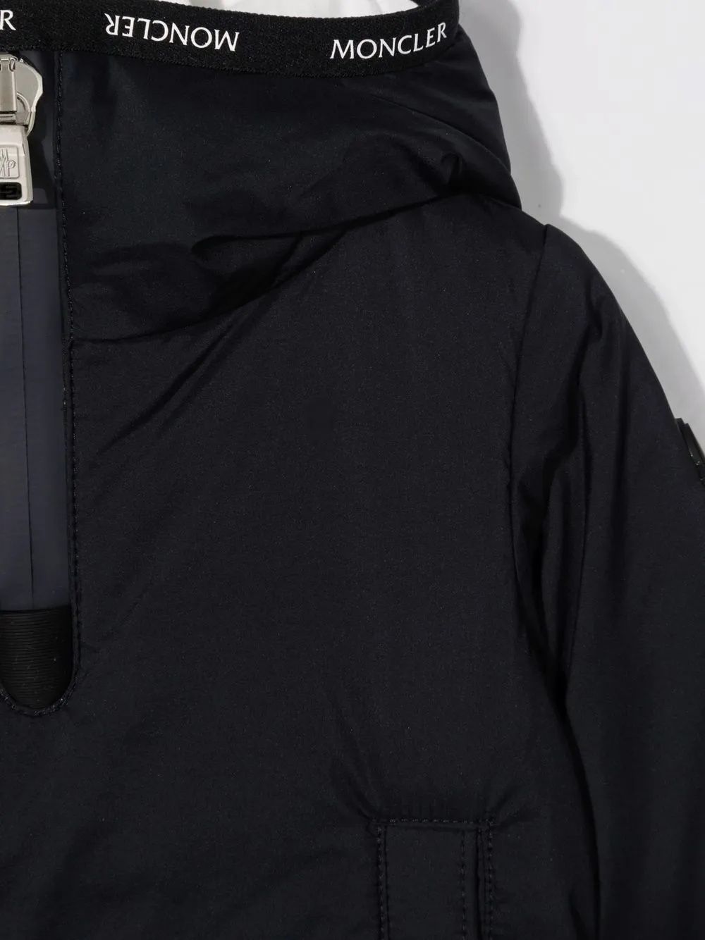 Moncler Kids Down Jacket Stylish Moncler Kids down jacket for boys. 100% CO, OIUMA & PA. Logo applied to sleeve.