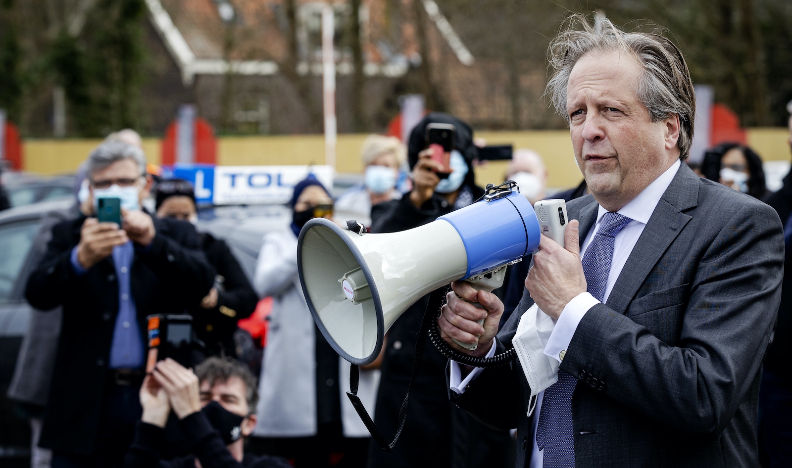 Alexander Pechtold CBR protest Den Haag corona maatregelen lockdown persconferentie Rutte