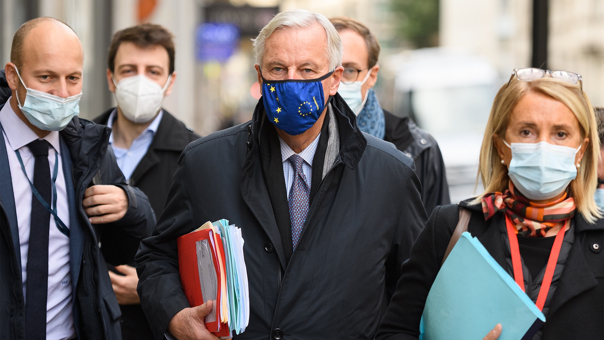 Barnier EU Brexit onderhandelingen mondkapje