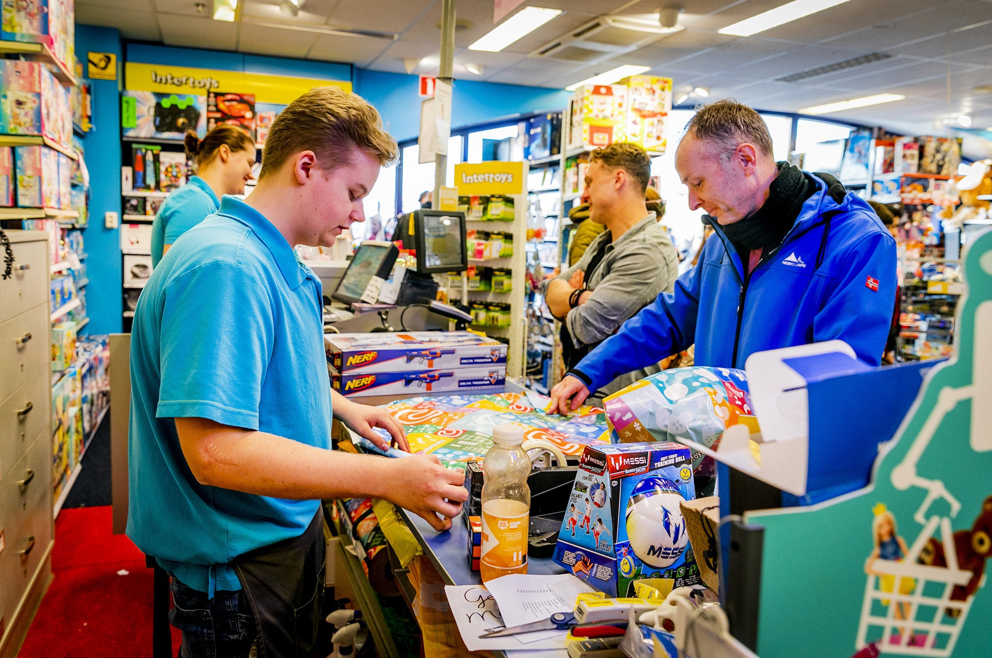 De Ondernemer | Concurrent Intertoys op komst: goed idee of Intertoys speelgoed online kopen | BESLIST.nl | De