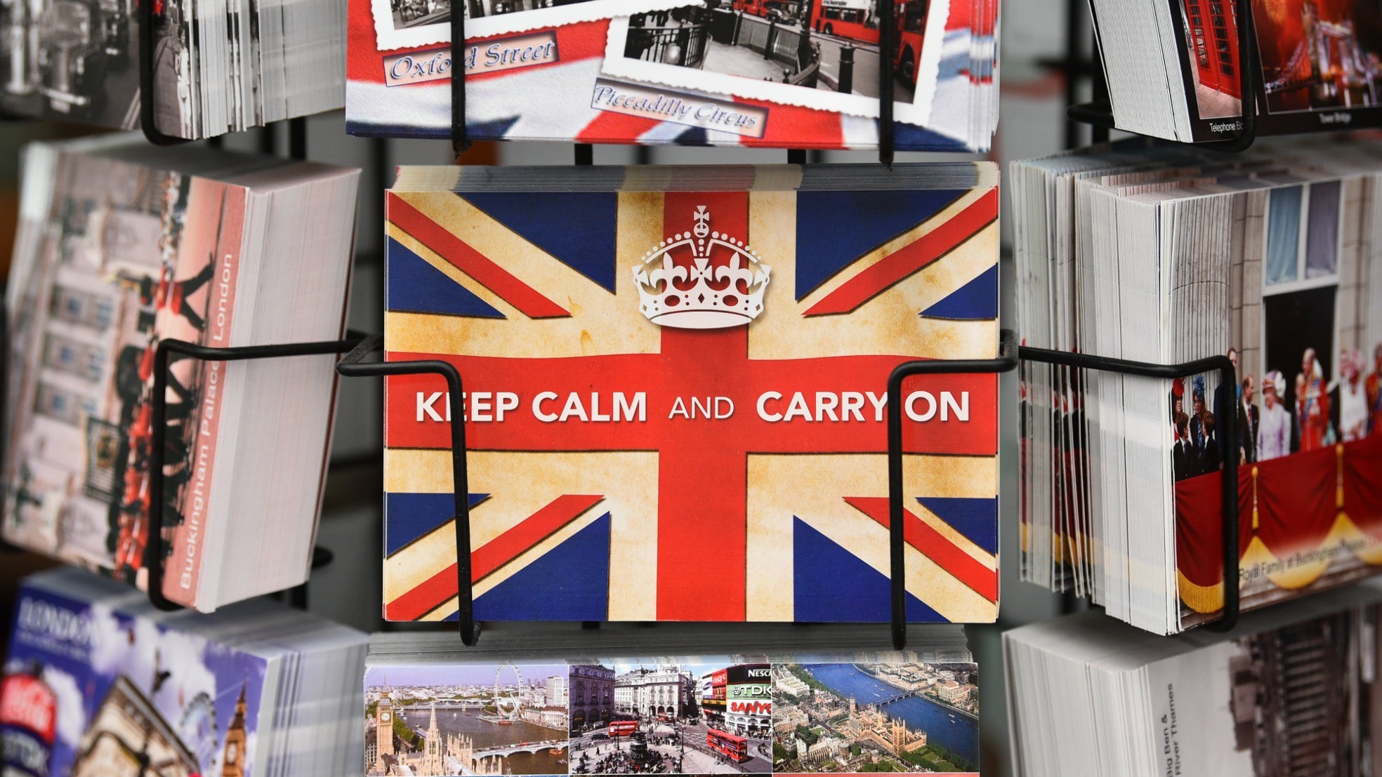 Keep Calm And Carry On ansichtkaart