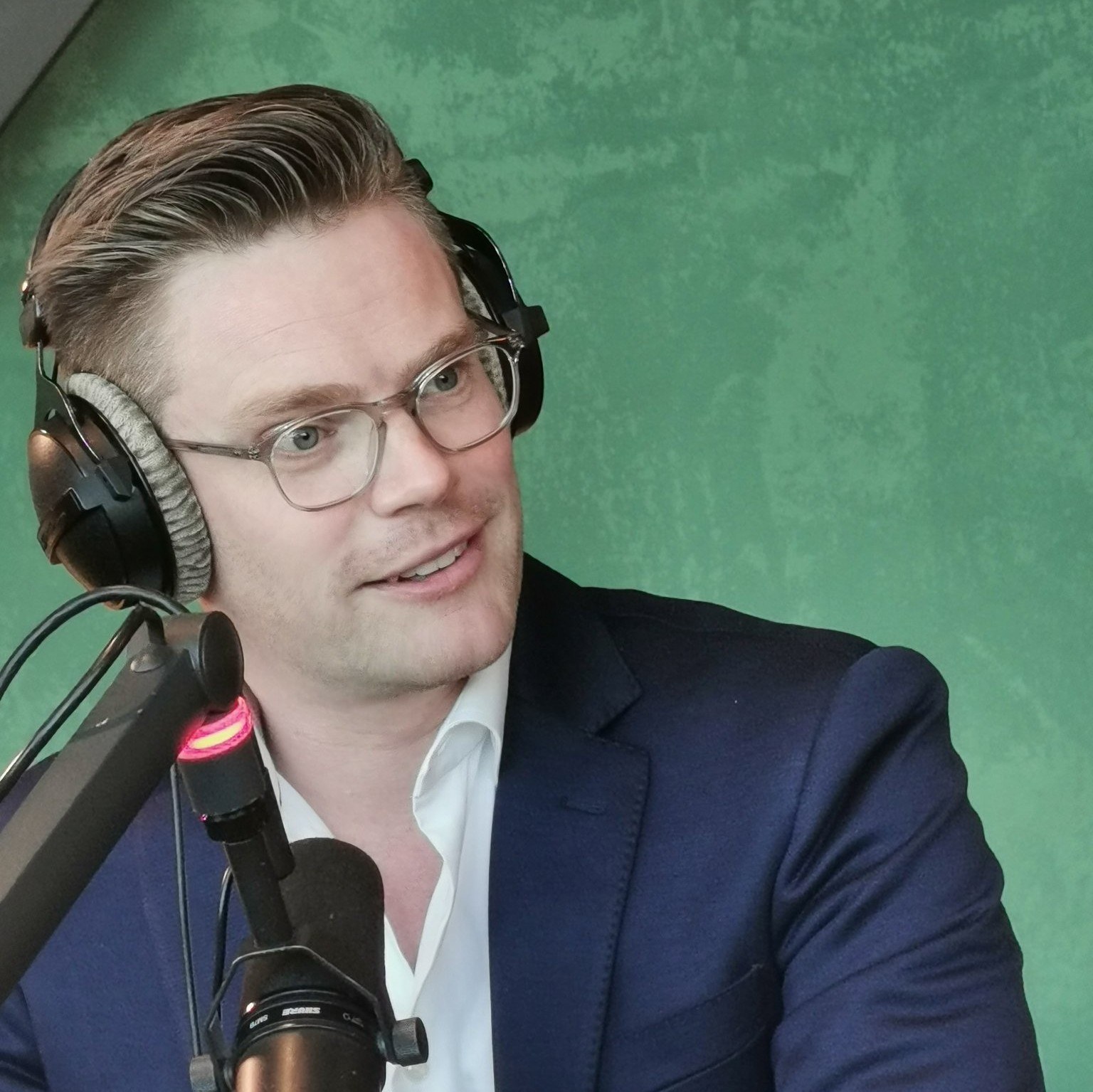 Marco Aarnink portret groen