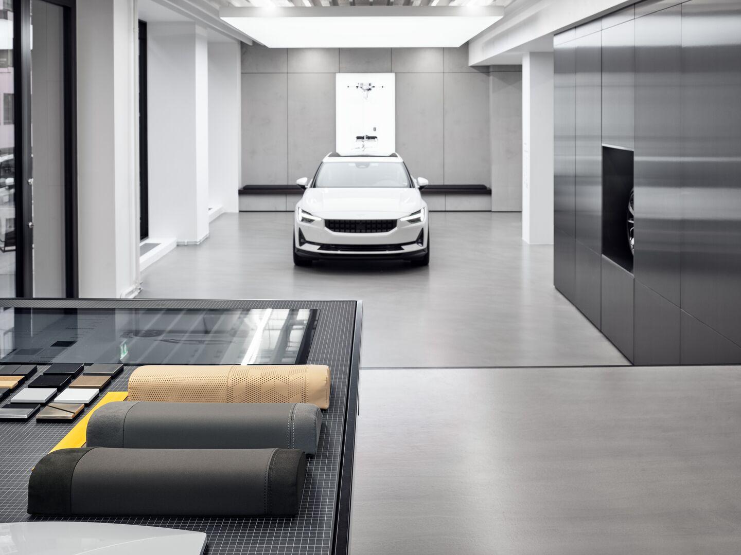 Polestar showroom popup auto3