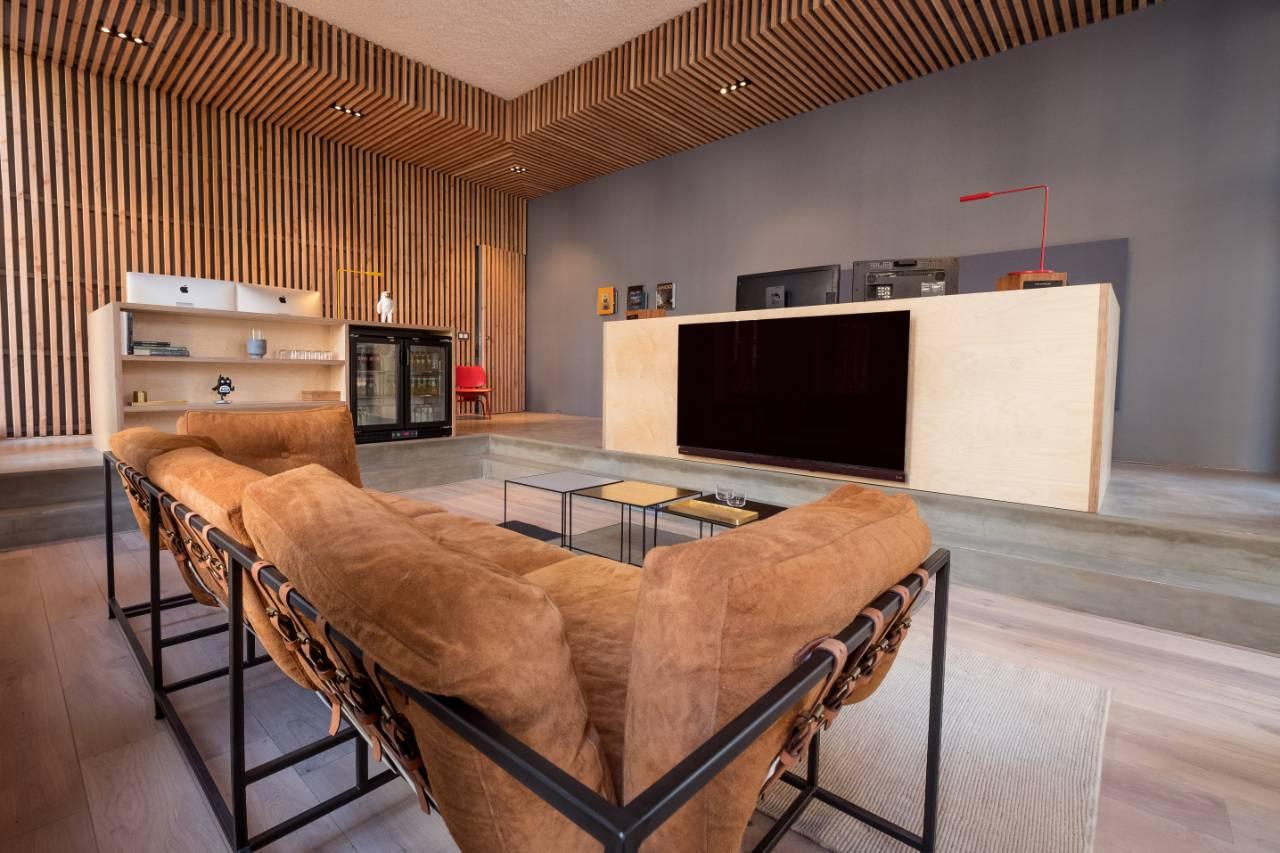 Storm Post interieur