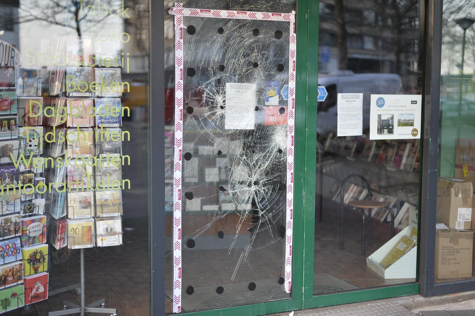 Tuinzigt Breda rellen corona avondklok The Read Shop