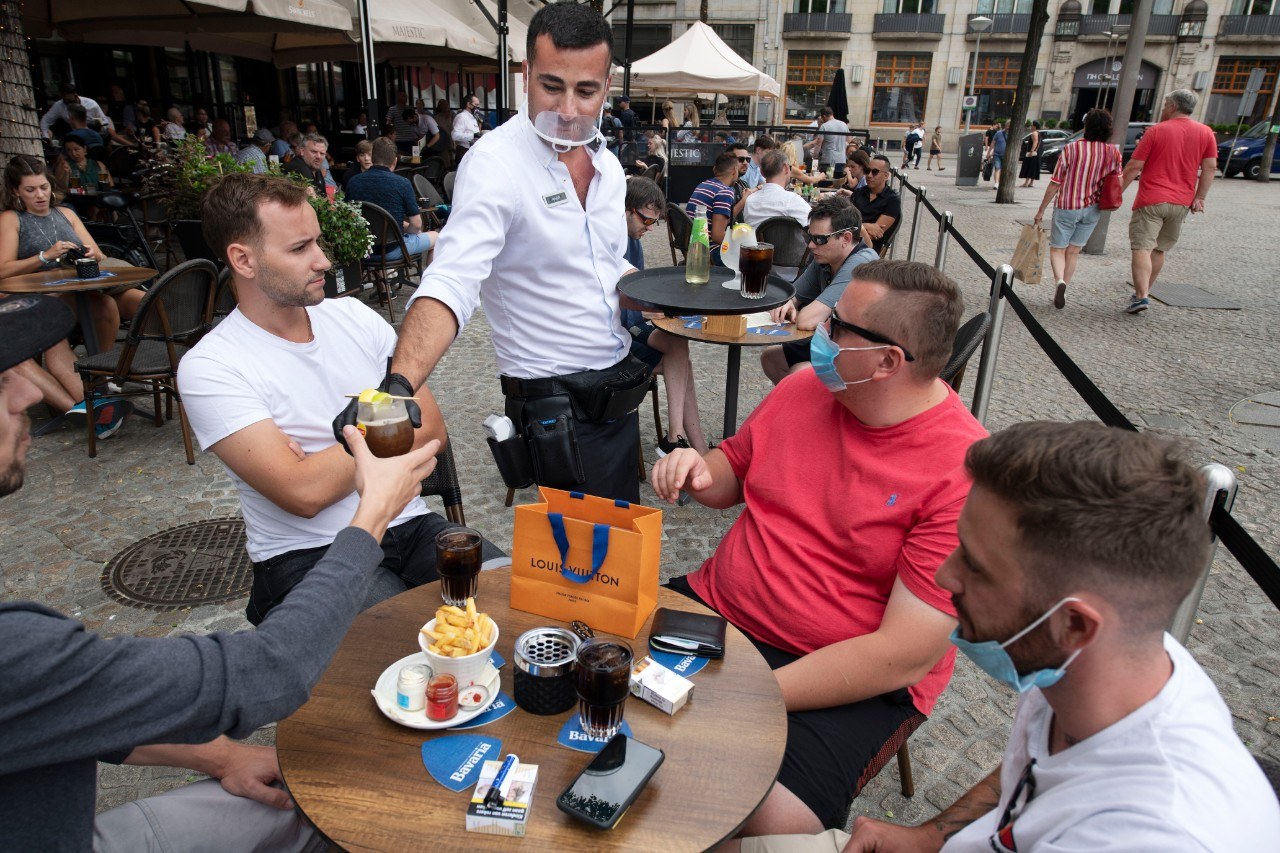 Won Yip horeca amsterdam terras mondkapjes corona