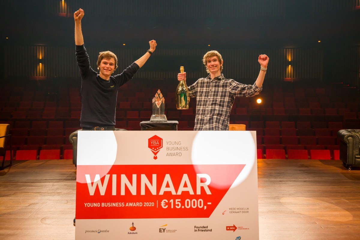 Young Business Award winnaar Code startup