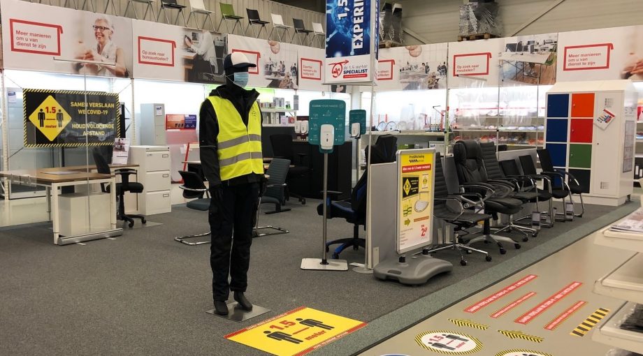 15 meter experience centre 1