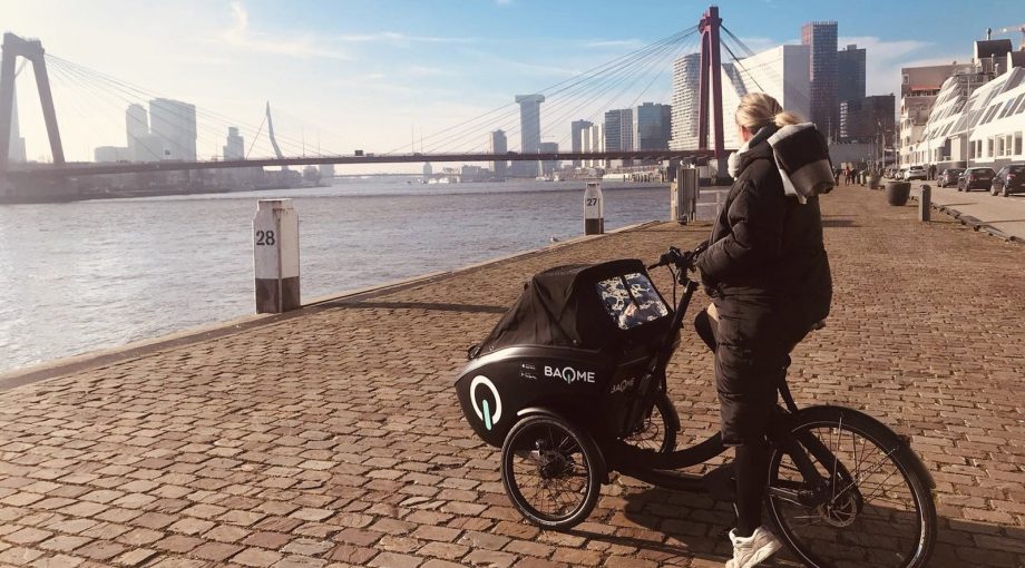 BAQME vrouw fiets rotterdam