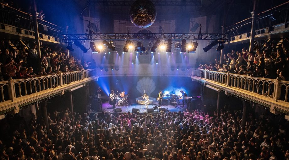 Close Paradiso concert