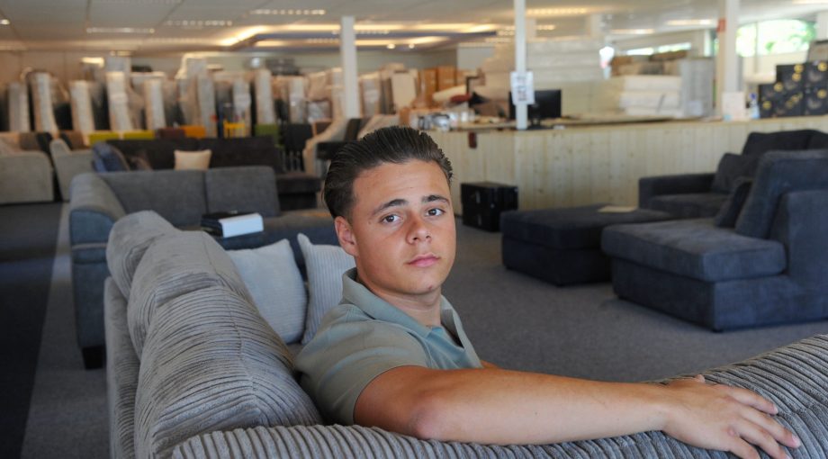 Dylan de Ruiter ondernemer meubelzaak Vlissingen corona pandemie