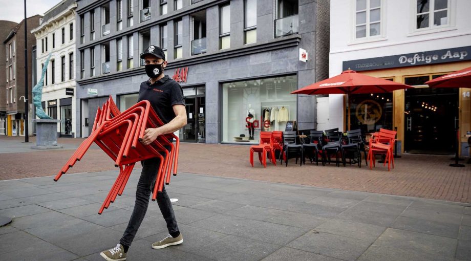 Horeca protestactie terrassen corona maatregelen lockdown Rutte