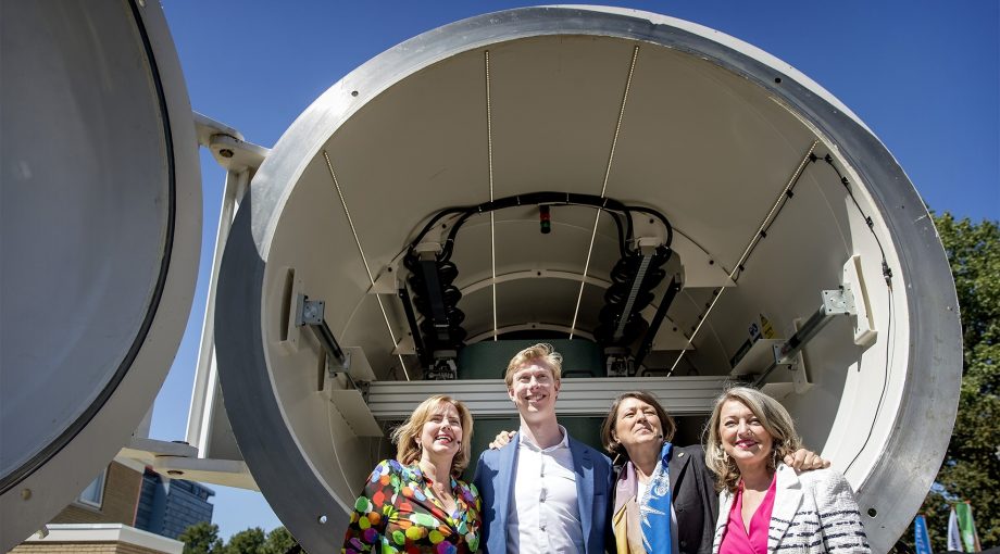 Hyperloop Delft Groningen Elon Musk