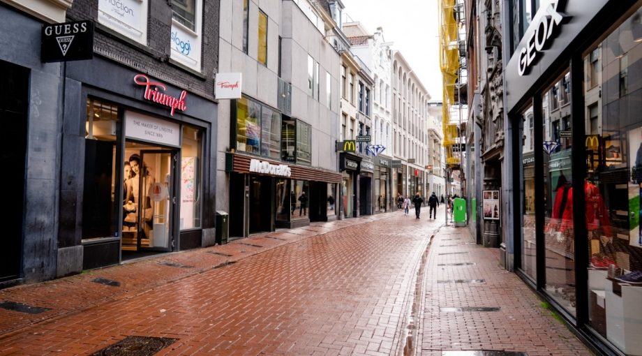 Kalverstraat Amsterdam winkels coronavirus