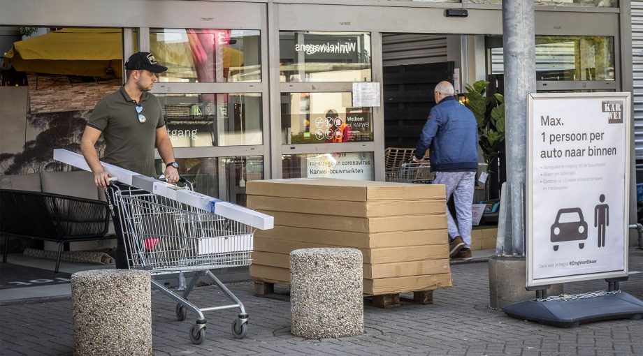 Karwei corona omzet bouwmarkt