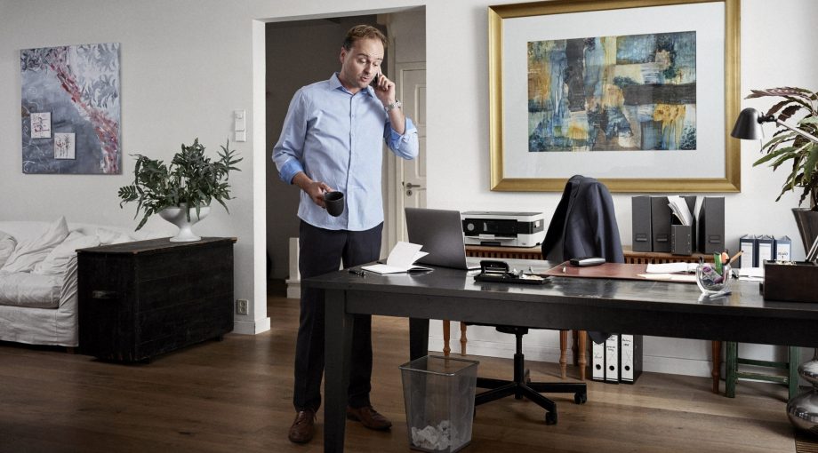 Man met telefoon 1