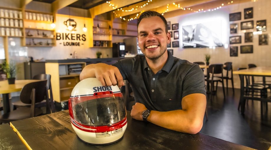 Mark Bos helm