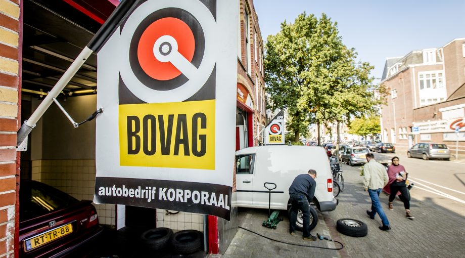 Auto monteur garage crisis corona