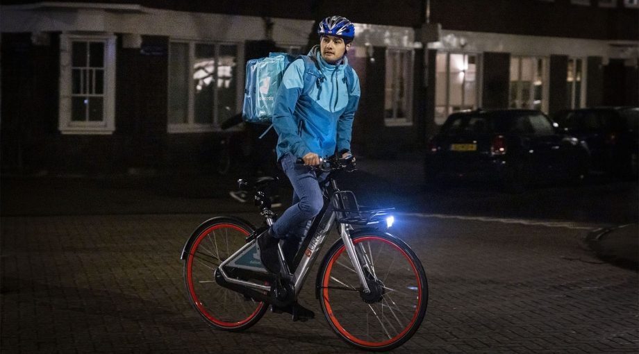 Avondklok bezorger deliveroo werkgever