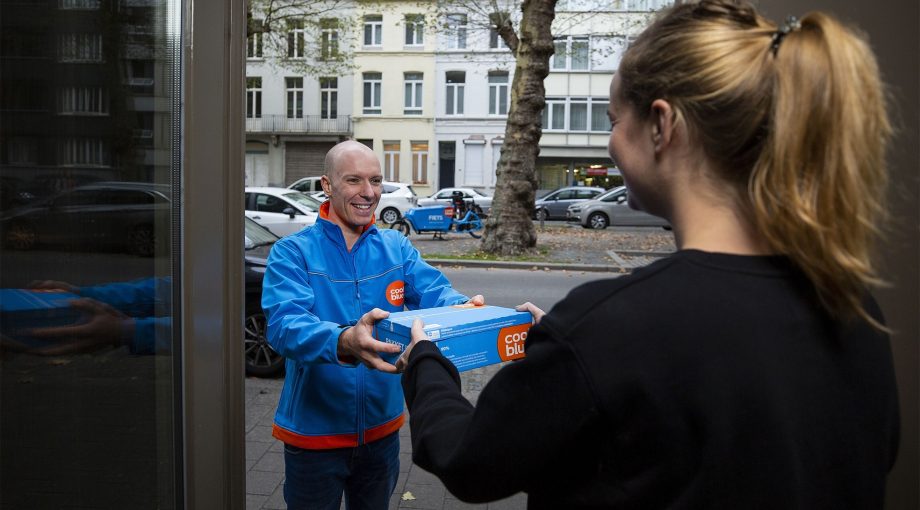 Coolblue bezorgers service glimlach paul moers retail