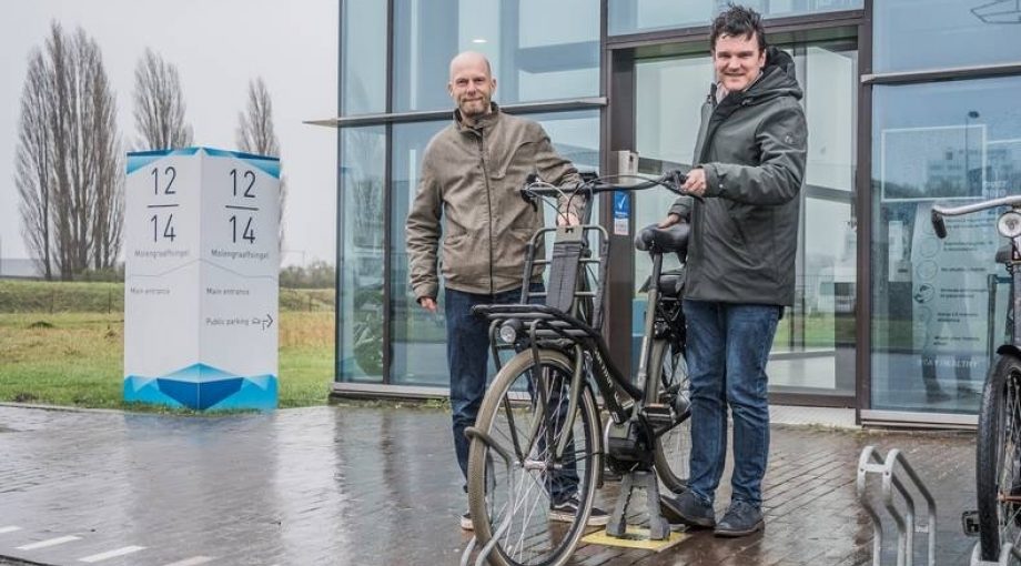 Coops nispe tiler opladen parkeren