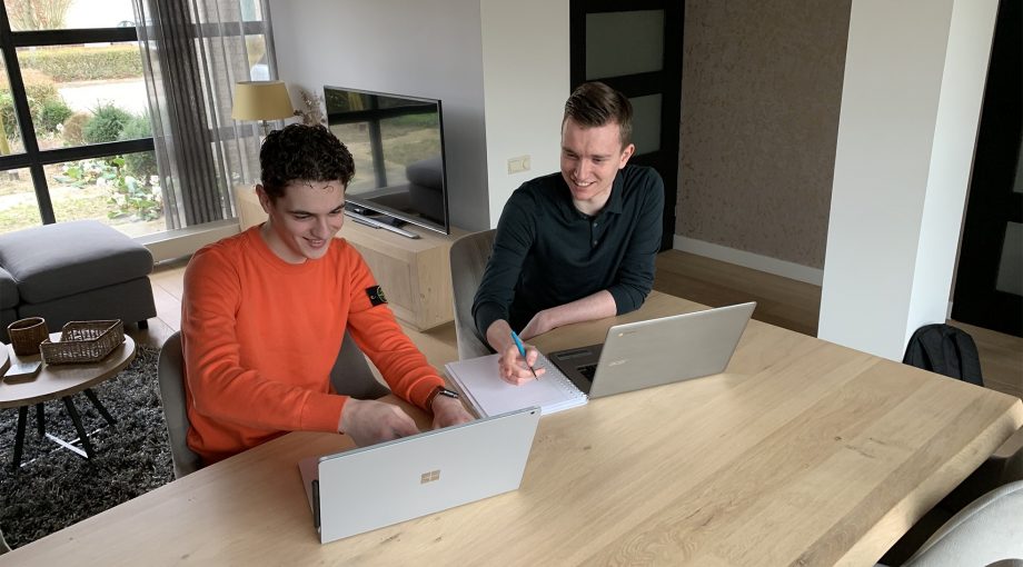 Corona webshop rodekruis ondernemers studenten