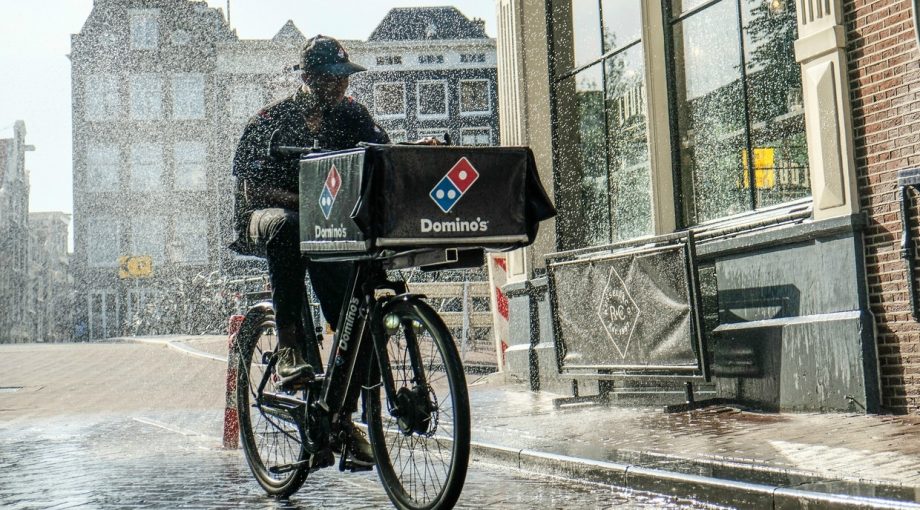 Dominos pizza perst winst uit franchise nemers