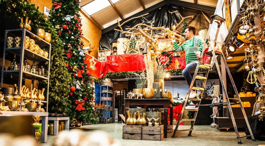 Evenementenhal kerstwinkel corona