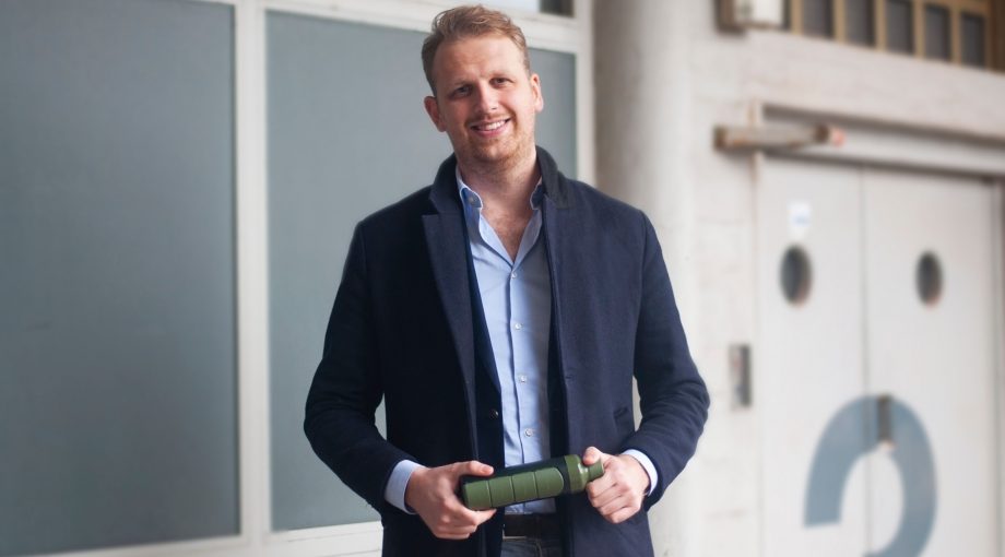 Joop opmeer yos bottle perridon dragons den
