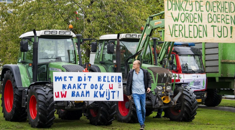 Maatregelen stikstof boeren dieren inleveren