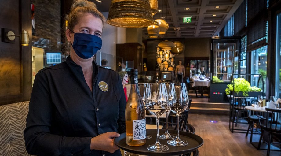 Mondkapjes verplicht winkelier horeca voordelen