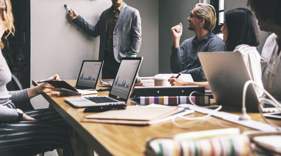 Ondernemers starten firm24