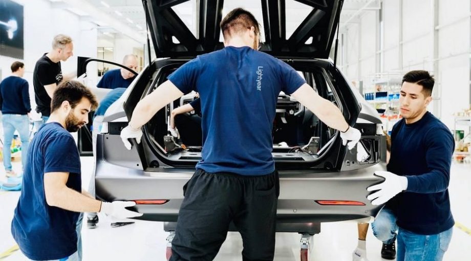 Productiehal helmond prototype lightyear one zonne energie