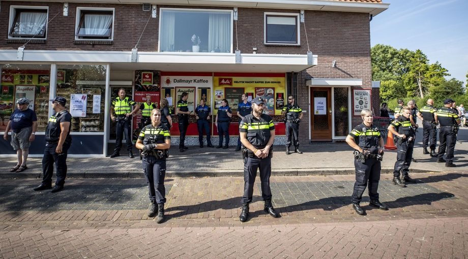 Supermarkt twente berning gesloten naleving corona