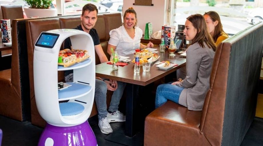 Sushirestaurant bedienrobots dienst